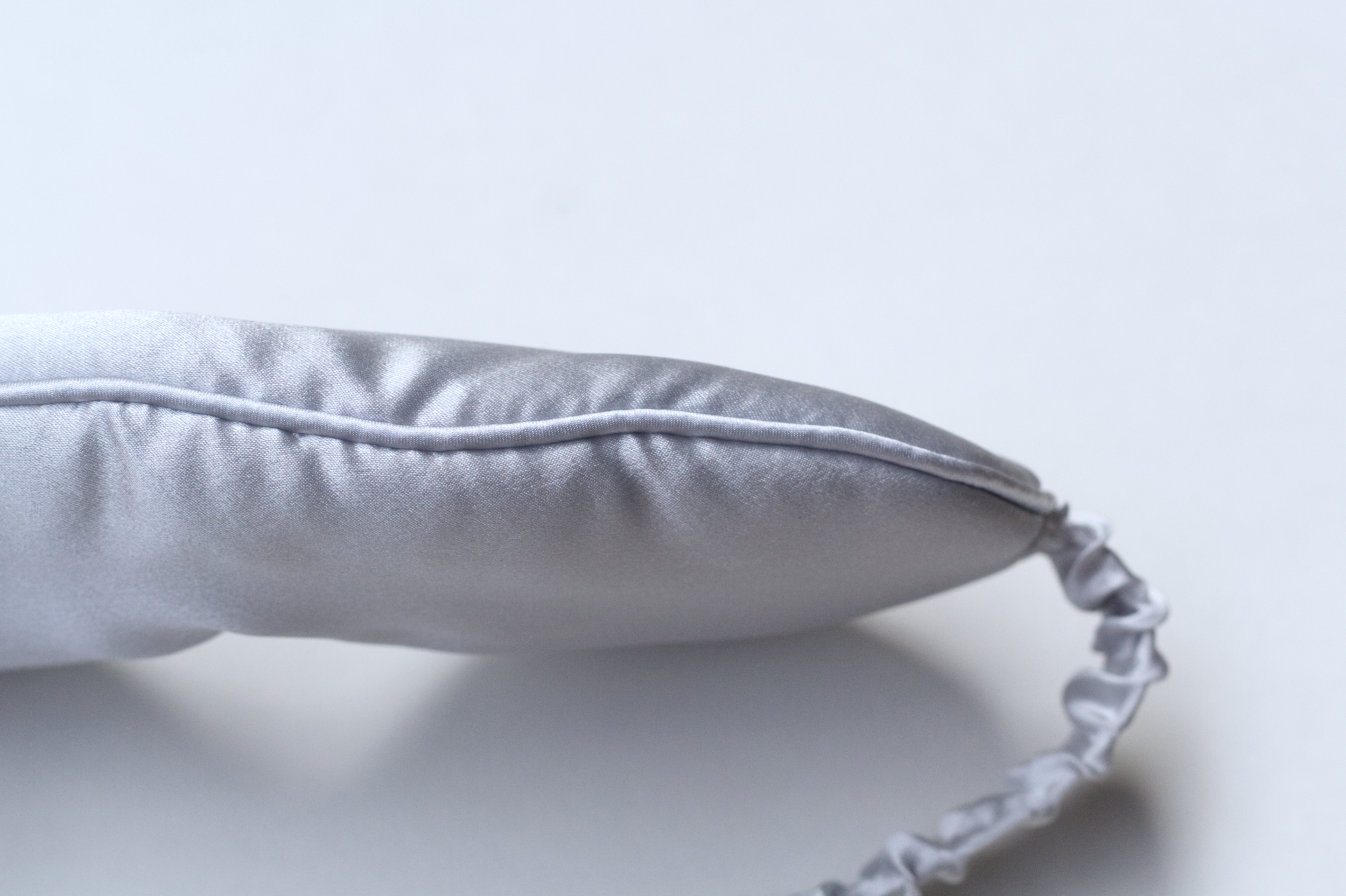 NightSilk Eye Mask – Silver Mist