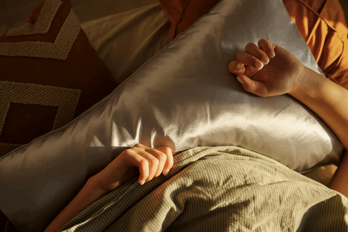 100% Mulberry Silk Pillowcase – Silver Mist (Standard) The Silk Fox