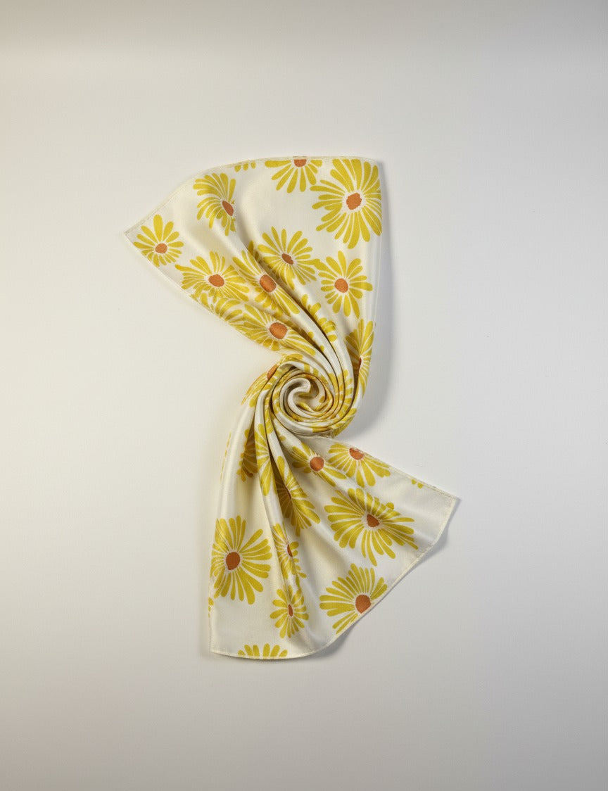 Timeless Silk Scarf – Daisy Bloom